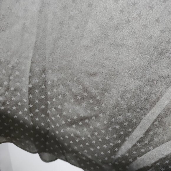 Cato Women's Gray On‎ Gray Star Print Long Sleeve Blouse Plus Size 18/20 - Picture 4 of 10